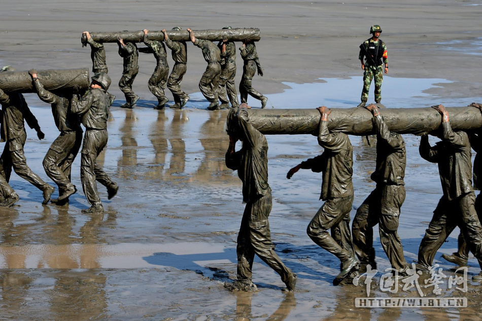 海贼王1054话汉化，萨博杀害寇布拉成炎帝，桃之助对决大将绿牛 